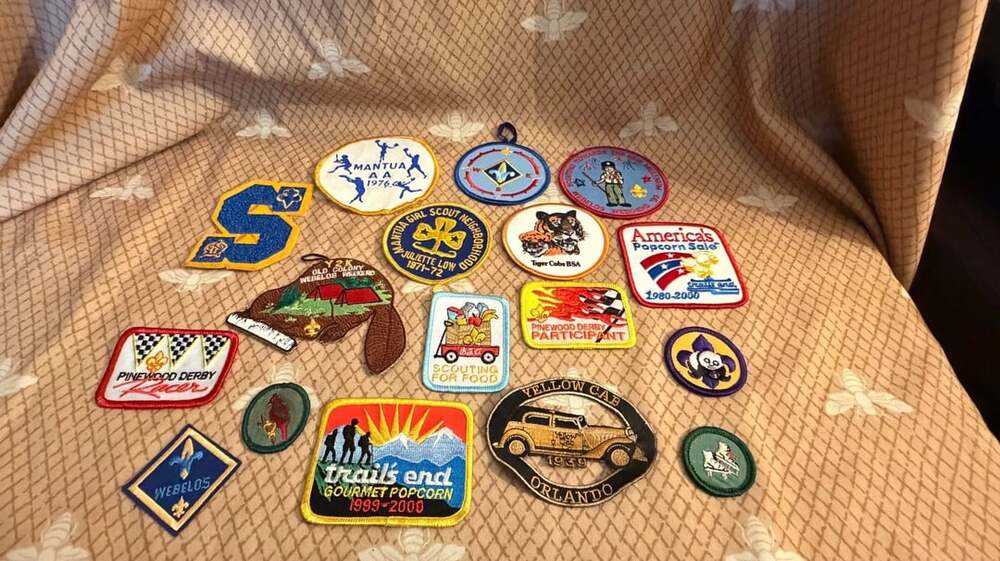 Vintage Embroidered Patches (17)